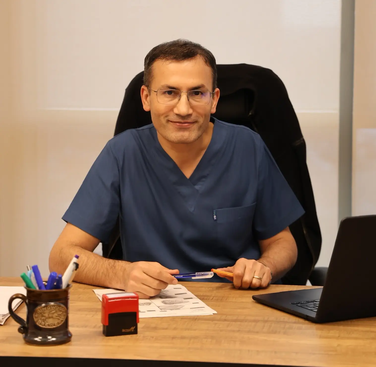 Dr. Hakan Tekin Medical Director, Aesthetic & Plastic Surgeon